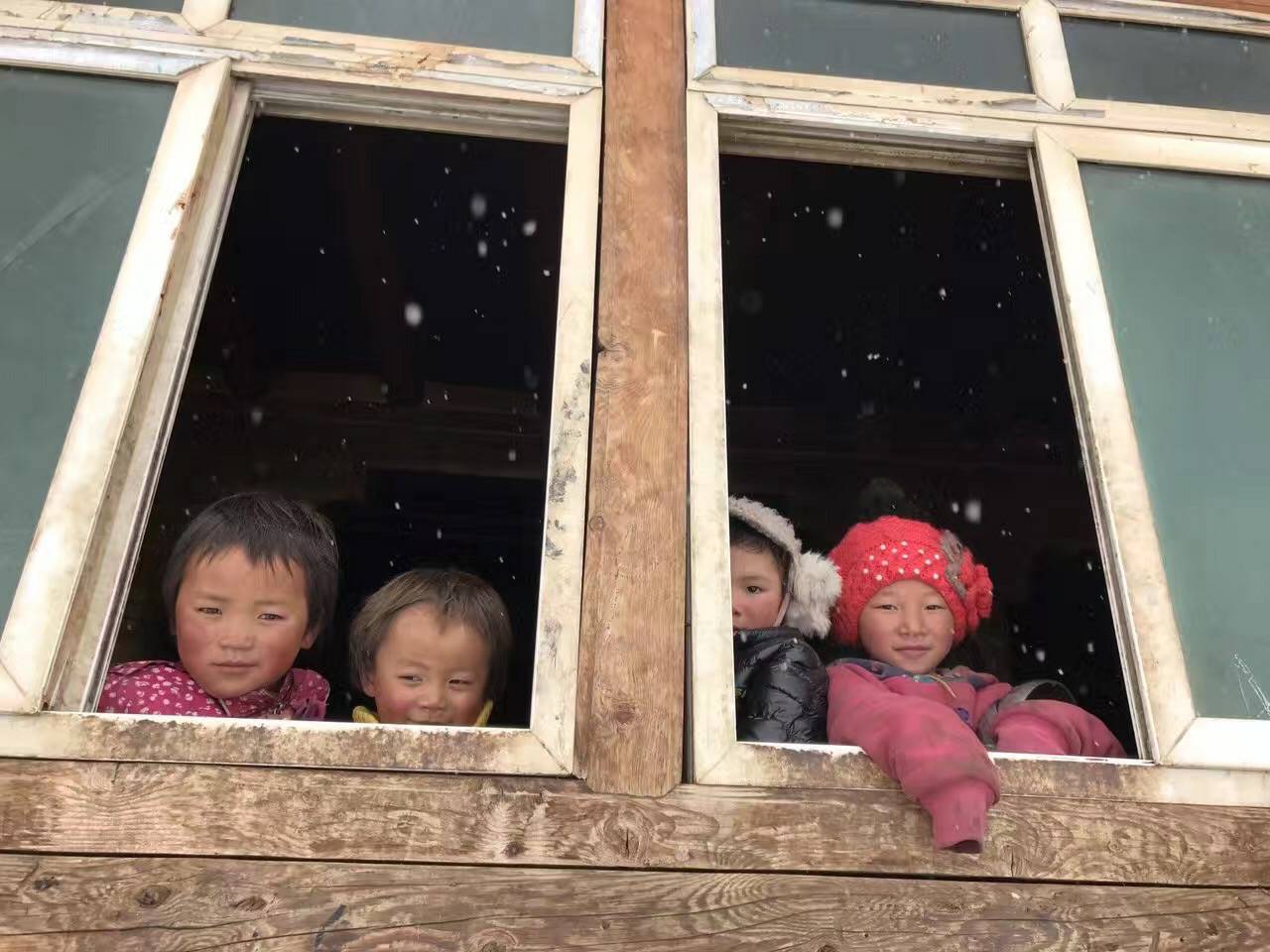 开云手机在线登陆入口-开云(中国)公益回顾丨家国同欢月同圆 温暖满载甘孜州(图9)